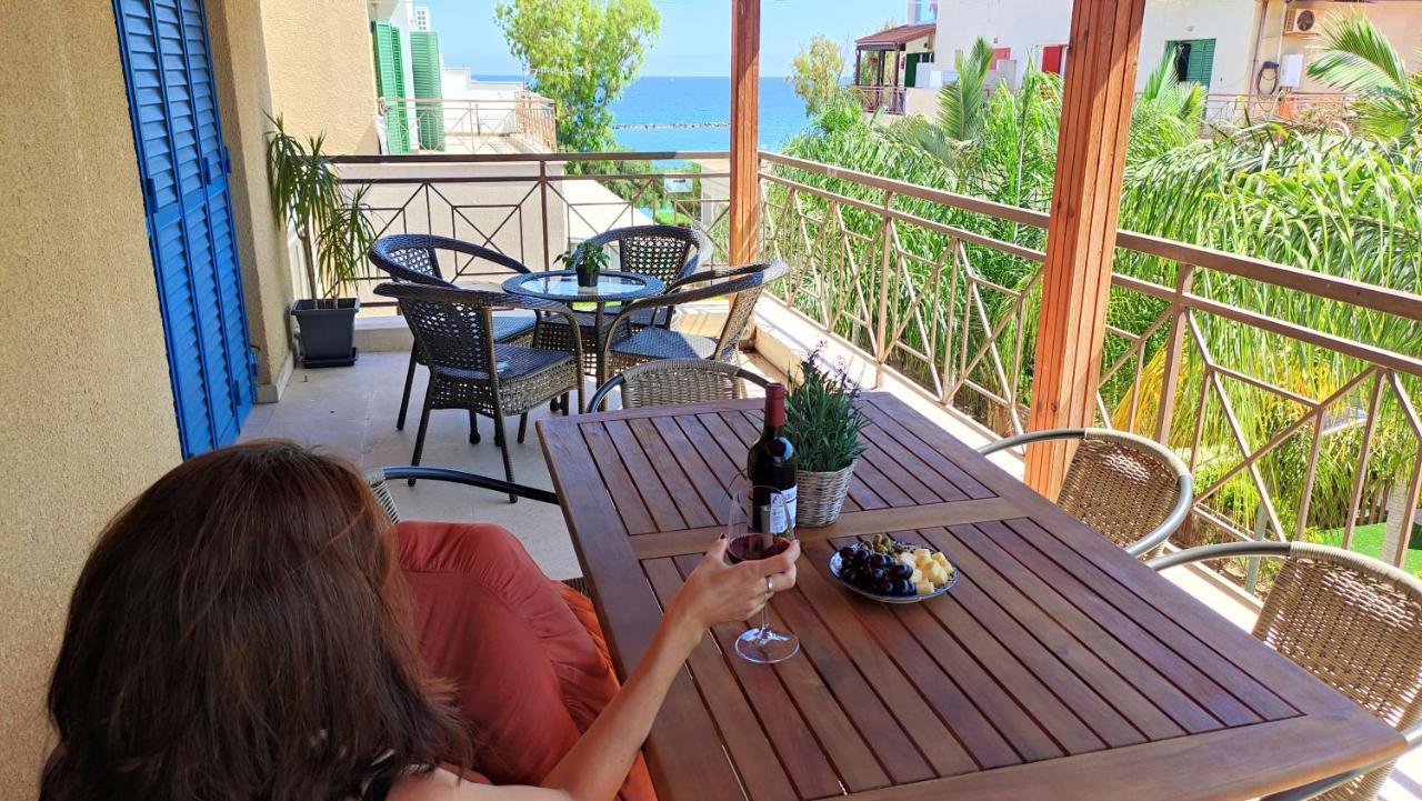 The Salnik Beach Apartment Limasol Buitenkant foto