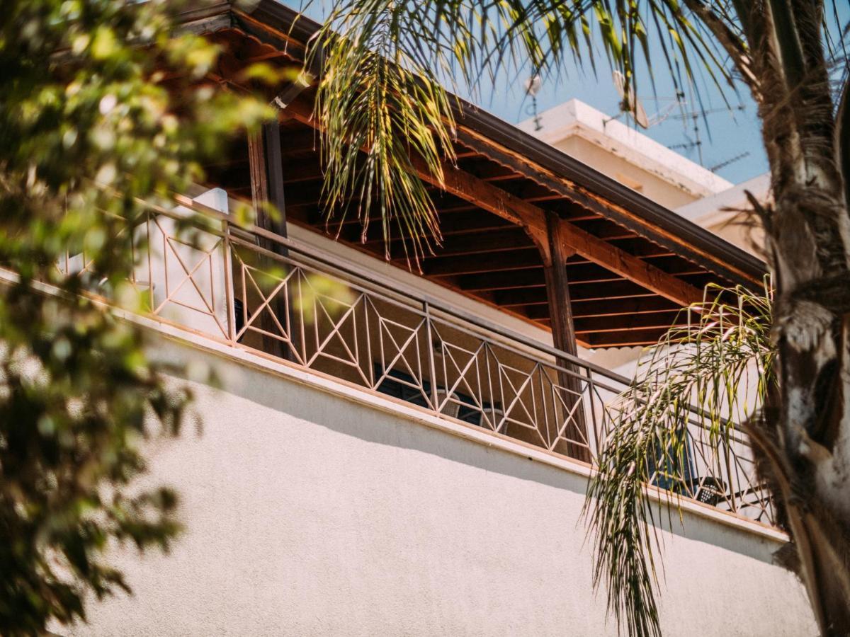 The Salnik Beach Apartment Limasol Buitenkant foto